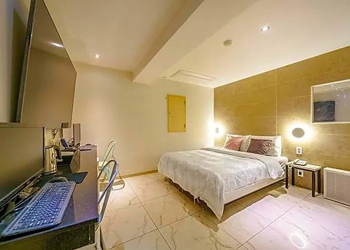 Wangsimni Palace 호텔 3*