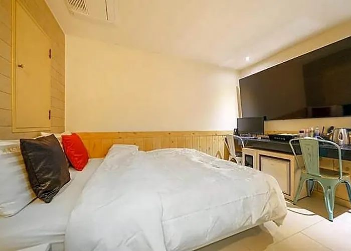 Wangsimni Palace 호텔 3*